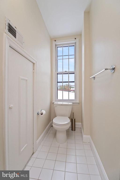 Building Photo - 1120 East Capitol St NE