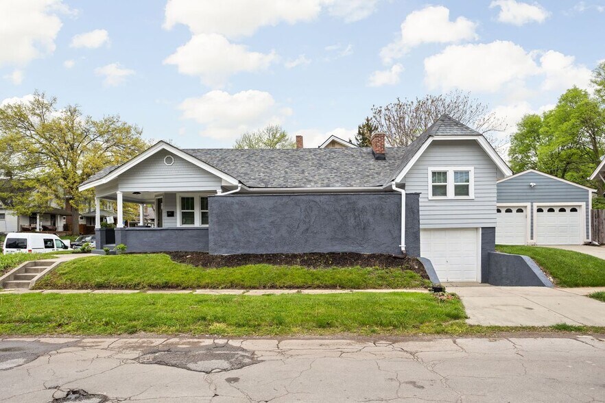 Building Photo - 4001 Broadway St