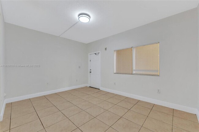 Building Photo - 2185 NW 16th Terrace