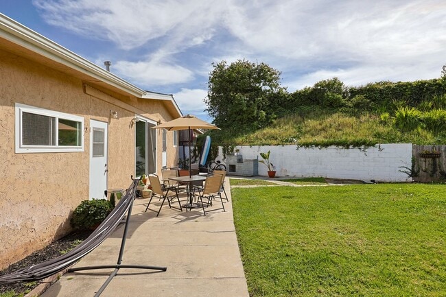 Building Photo - 3-Bed, 2-Bath Home on Large Lot in Prime San Diego Location