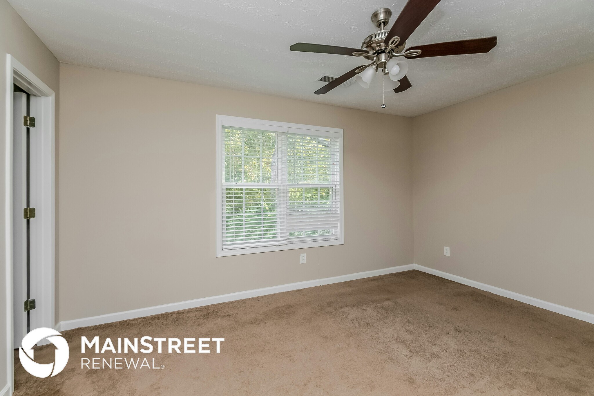 Building Photo - 145 Mountain Way