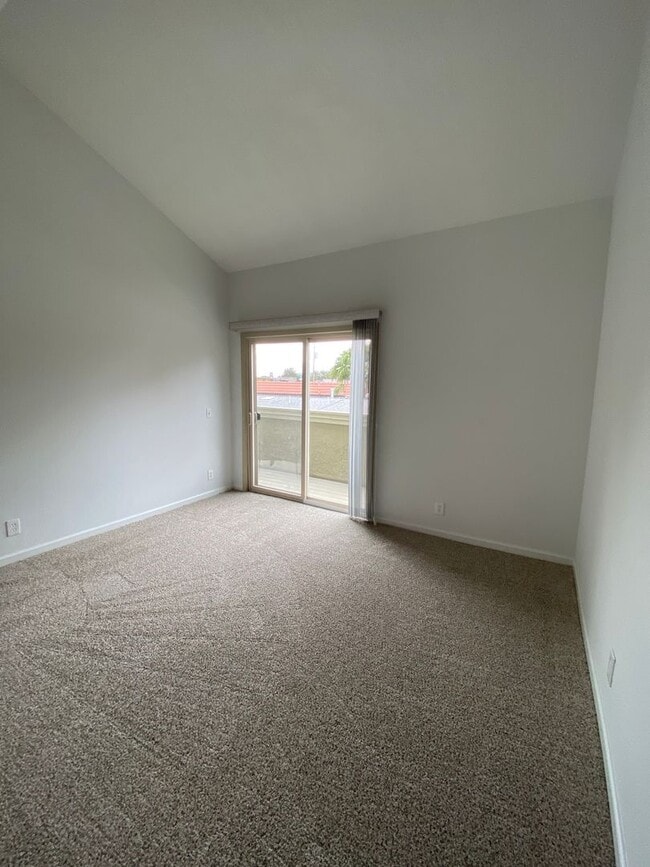 Building Photo - Cambrian 3 bed 2.5 bath townhouse available!