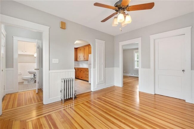 Building Photo - 113 Maple Ave