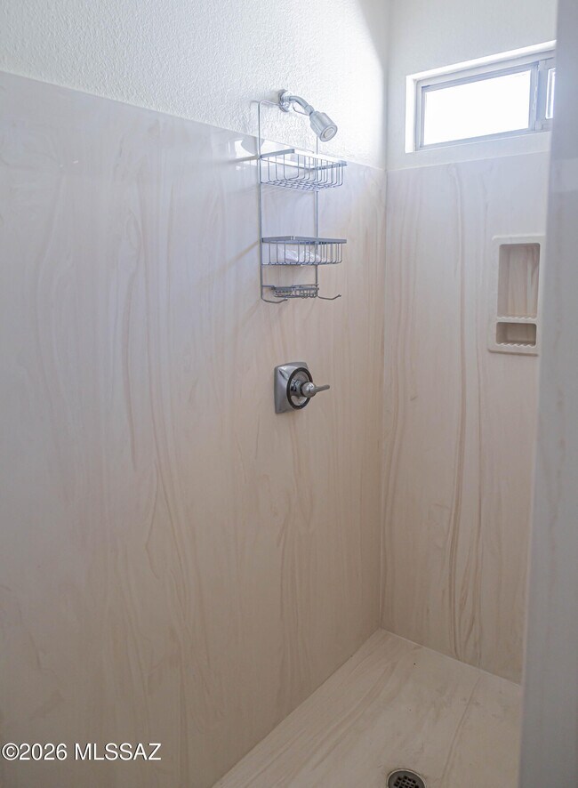 Building Photo - 11146 N Desert Flower Dr