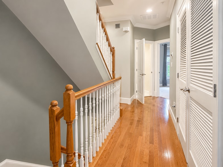 Building Photo - 12430 Ansin Circle Dr