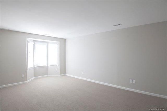 Spacious master BR (easily fits a king!) - 404 Clarkson Green St