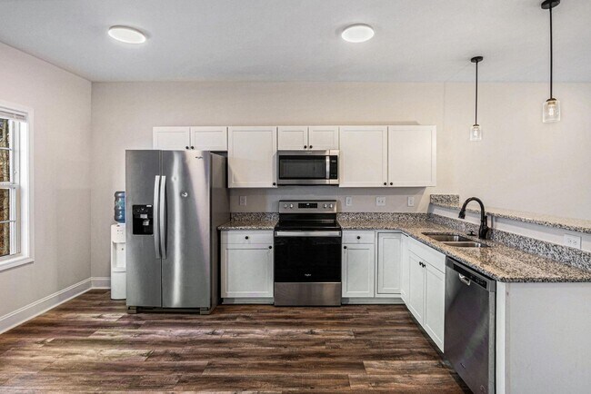 Building Photo - 550 Peachers Mill Rd