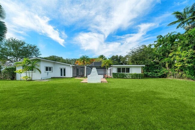 Building Photo - 7575 SW 134th St