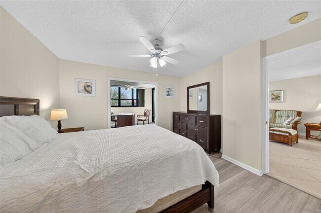 Building Photo - 800 Jeffery St