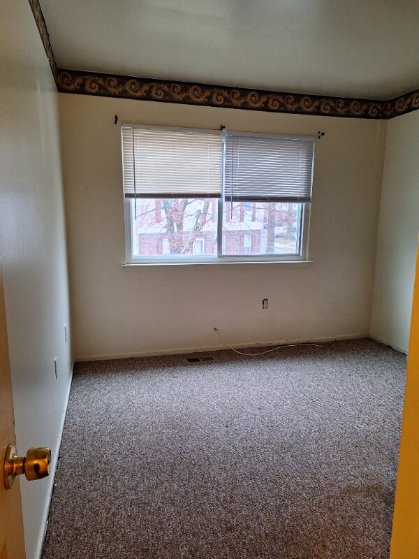 Building Photo - 7705 Swan Terrace