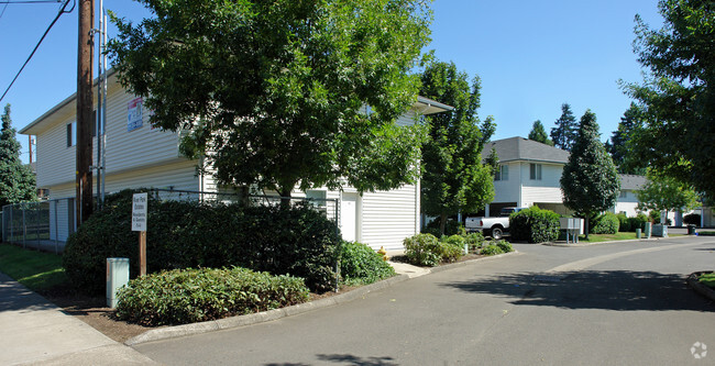 Primary Photo - River Park Estates