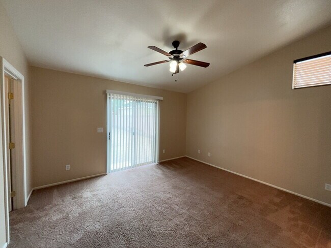 Building Photo - 3-Bed Oasis with 2.5 Baths in North Las Vegas – 1501 Sq Ft of Comfort Await!