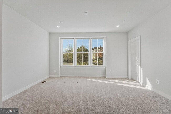 Building Photo - 13270 Woodland Park Rd