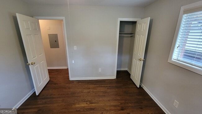 Building Photo - 2075 Claude St NW