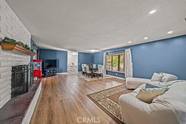 Building Photo - 1644 Cuatro Ln