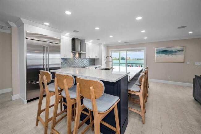 Building Photo - 804 Bay Point Dr