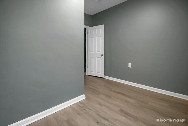 Building Photo - 2918 Azelda Street
