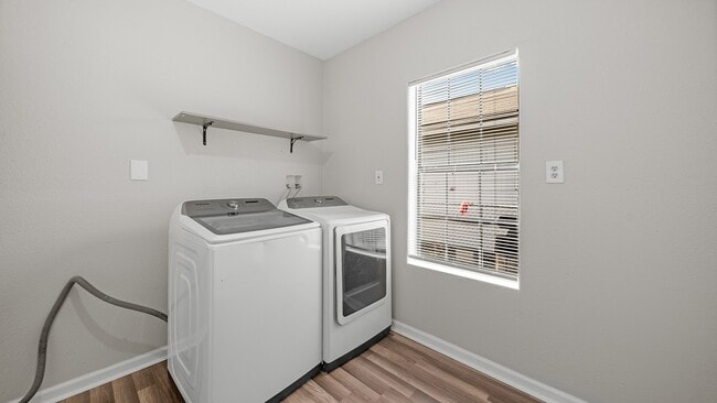 Building Photo - 1322 Magnolia St