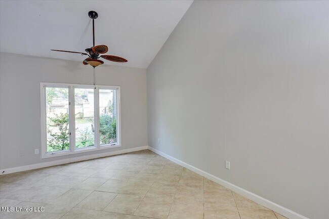 Building Photo - 200 Woodgreen Dr