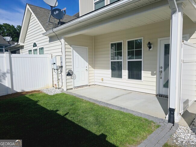 Building Photo - 249 Durham Park Way