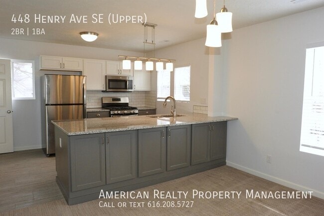 Building Photo - 448 Henry Ave SE