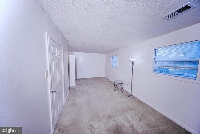 Building Photo - 3308 Heidi Ln