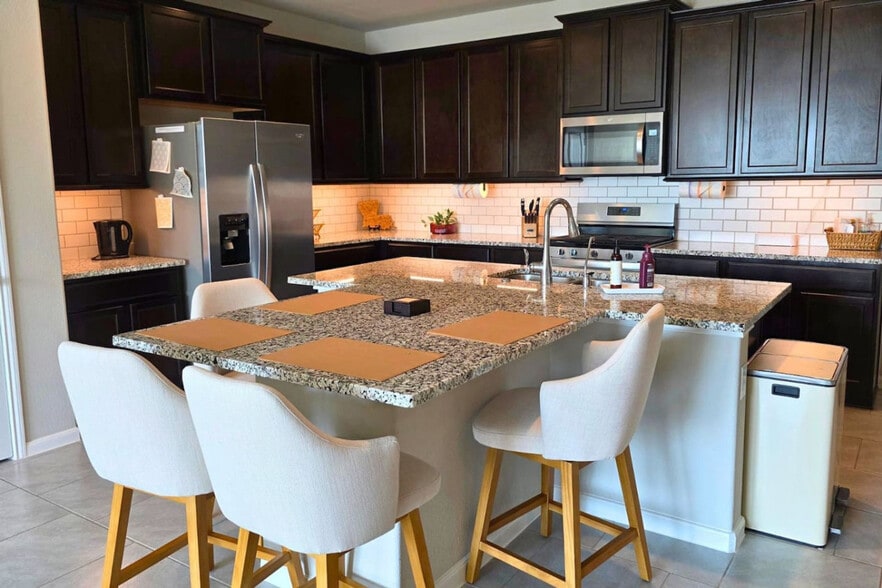 Building Photo - 3803 Lancer Cir