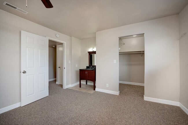 Building Photo - 5336 Karbet Way