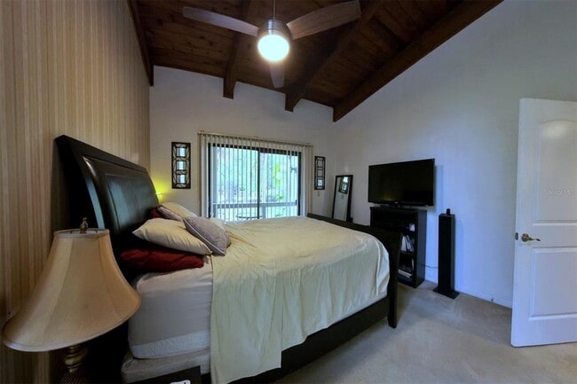 Building Photo - 209 Fairway Dr.