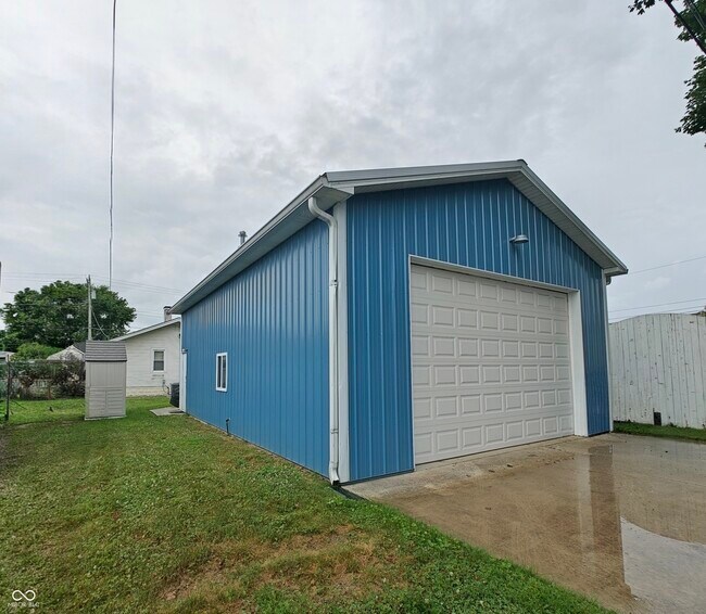 Building Photo - 1110 Meridian St