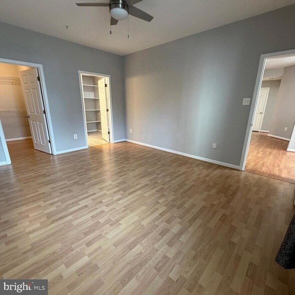 Building Photo - 10730 Symphony Way