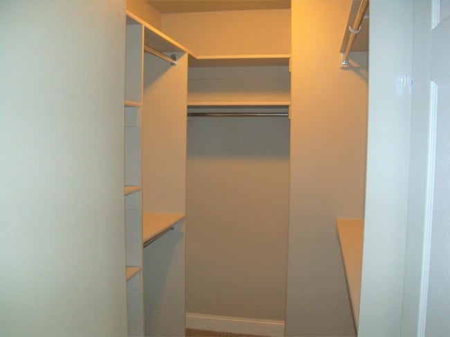 Building Photo - 6240 Gray Hawk Way