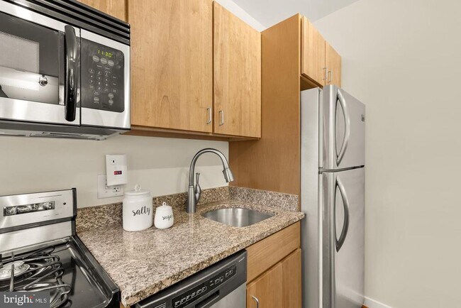 Building Photo - 3534 10th St NW