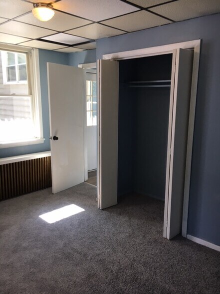 Bedroom - 38 Greeley St