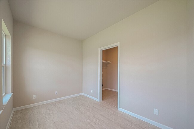 Building Photo - 4435 Painted Bunting Ln