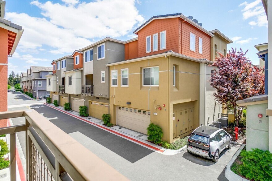 Building Photo - 1056 Duane Ct
