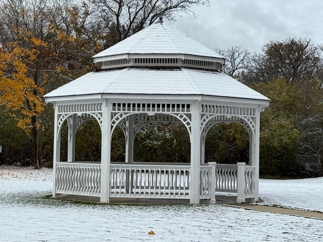 Building Photo - 382 S Litchfield Dr