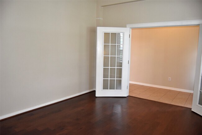 Building Photo - 18627 Summercliff Ln