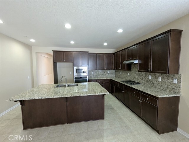 Building Photo - 7450 Silver Saddle Ct