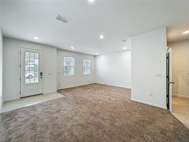 Building Photo - 9824 Walkway Dr
