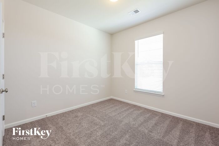 Building Photo - 14 Ramblehurst Rd