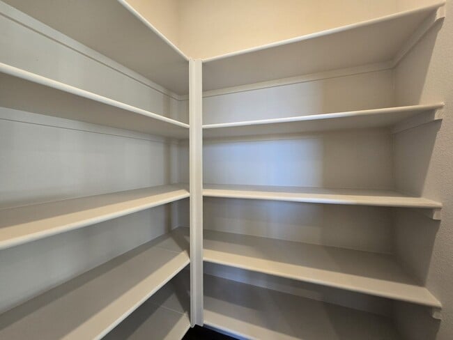 Building Photo - 3850 Chitalpa