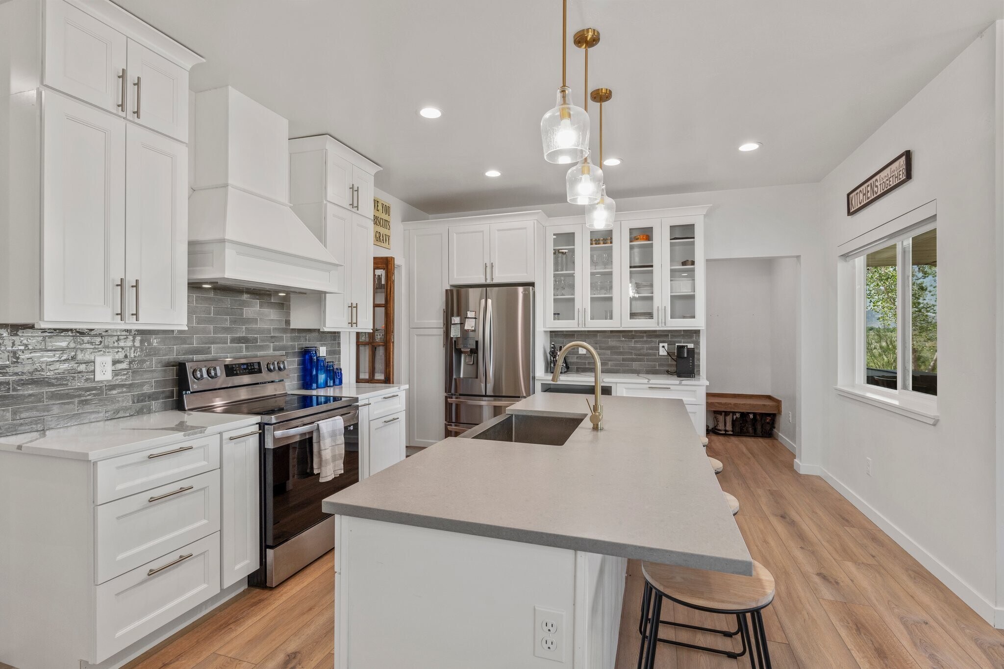Building Photo - 1517 Golf Course Ln