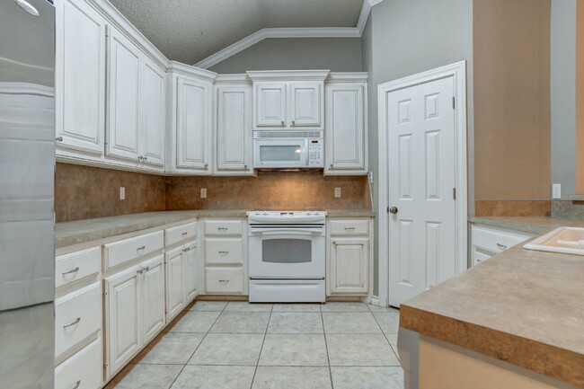 Building Photo - Gorgeous Home in Cooper District!!