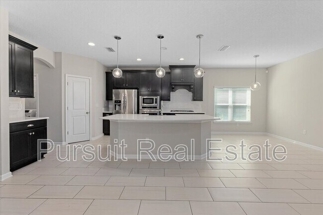Building Photo - 246 Hutchinson Ln