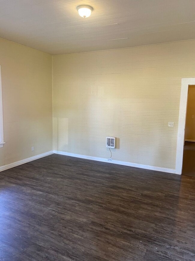 Building Photo - **UPCOMING**3 Bedroom / 1 Bathroom Home for Rent off 2nd Avenue in Columbus, GA***