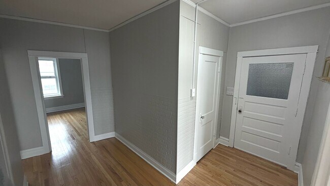 Building Photo - 440 S Ridgeland Ave