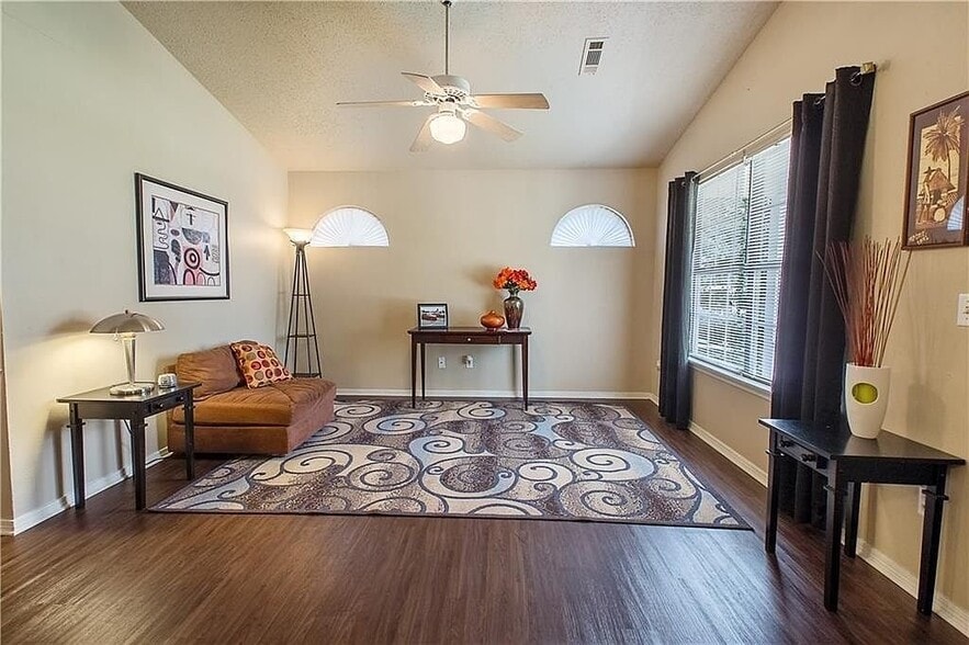 Building Photo - 3166 W Anne St