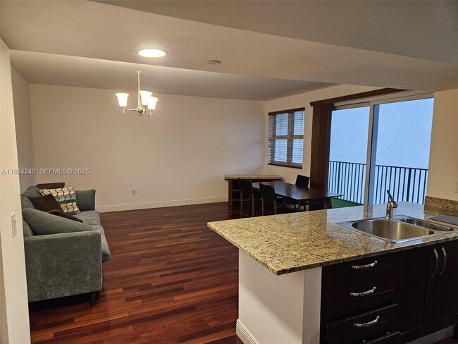 Building Photo - 20000 E Country Club Dr