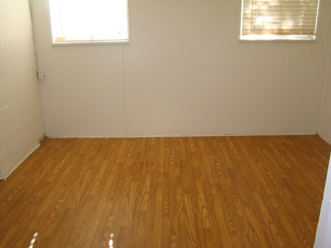 Building Photo - 3 BEDROOM HOME WITH WORKSHOP ON 2 1/2 ACRES